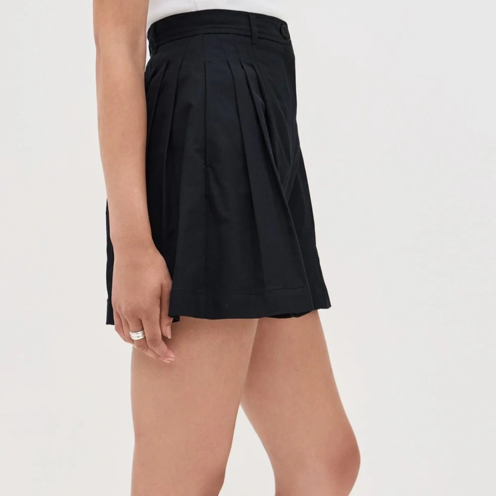 Merlette Maiko Shorts in black - Picture 4 of 4
